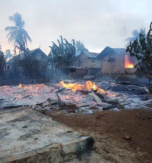 Pemuda Dua Desa di Buton Saling Serang, Puluhan Rumah Dibakar