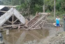 Rumah Dihanyutkan Banjir, Delapan Warga Ueesi-Koltim Tinggal di Gubuk Rumah Dihanyutkan Banjir, Delapan Warga Ueesi-Koltim Tinggal di Gubuk