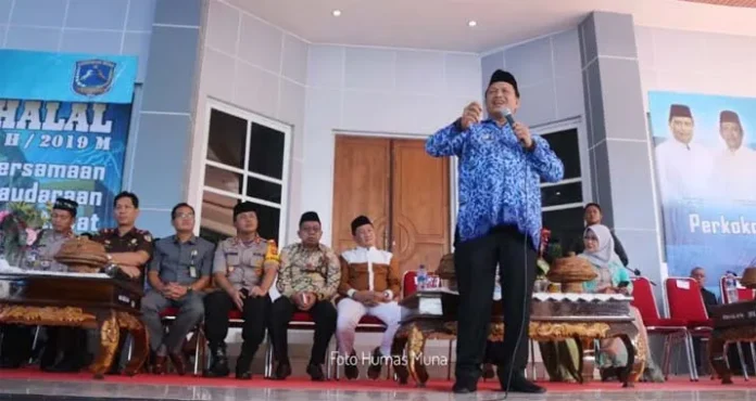 Bupati Muna Rusman Emba