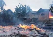 Rusuh Dua Desa di Buton, 87 Rumah Terbakar dan 700 Warga Mengungsi Rusuh Dua Desa di Buton, 87 Rumah Terbakar dan 700 Warga Mengungsi