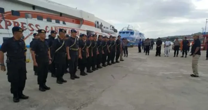 Ratusan Polisi Diterjunkan Amankan Kerusuhan Dua Desa di Buton