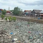 Warga Kabena Keluhkan Sampah yang Berserakan di Jalanan Warga Kabena Keluhkan Sampah yang Berserakan di Jalanan