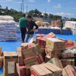 KN SAR Pacitan Basarnas Kendari Salurkan 80 Ton Bantuan ke Konut KN SAR Pacitan Basarnas Kendari Salurkan 80 Ton Bantuan ke Konut
