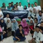 Alumni SMAN 2 Raha Berbagi dengan Pasien Rumah Sakit dan Anak Pesantren Alumni SMAN 2 Raha Berbagi dengan Pasien Rumah Sakit dan Anak Pesantren
