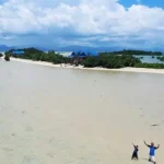 Rumah Adat dan Masjid Kuning Jadi Ikon Wisata di Tengah Kota Raha Rumah Adat dan Masjid Kuning Jadi Ikon Wisata di Tengah Kota Raha