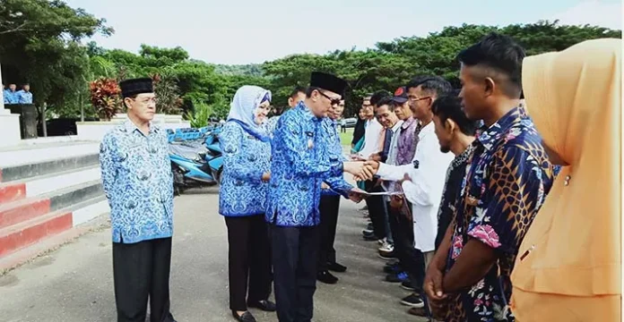 11 Kelompok Fakir Miskin di Bombana Dapat Bantuan Sosial