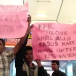 Kuliah Umum KPK di Unidayan Baubau Diwarnai Protes Kasus TPI dan Islamic Center Kuliah Umum KPK di Unidayan Baubau Diwarnai Protes Kasus TPI dan Islamic Center