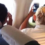 Garuda Imbau Penumpang Tak Ambil Gambar di Pesawat Demi Privasi ilustrasi pesawat, gambar pesawat, berfoto pesawat