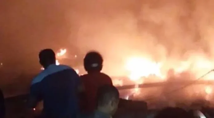 Gudang Beras di Amoito Konsel Dilalap Api