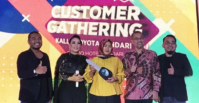 kallatoyota 70 Unit Mobil Toyota Laku Satu Malam di Customer Gathering Kendari