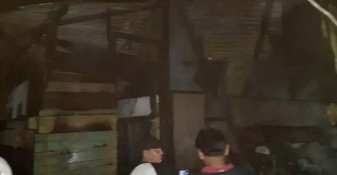 Dua Rumah di Kelurahan Kandai Hangus Terbakar