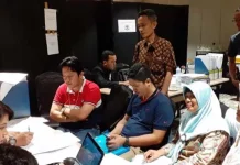 KPU Sultra Serahkan Alat Bukti Untuk 11 Perkara PHPU di MK KPU Sultra Serahkan Alat Bukti Untuk 11 Perkara PHPU di MK