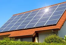 7.083 Kepala Keluarga di Sultra Nikmati Listrik dari Lampu Surya Ilustrasi lampu surya