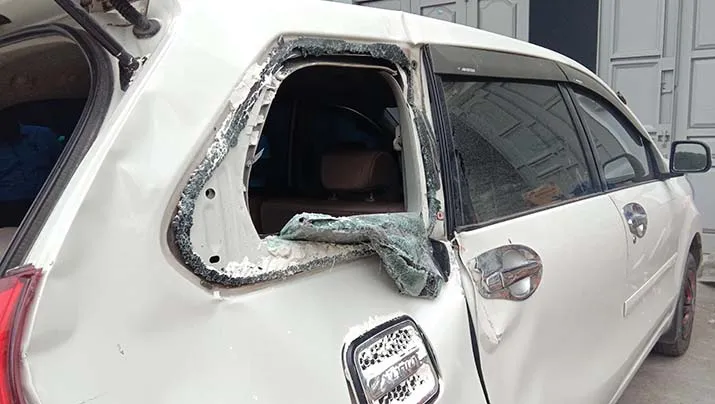 Kelebihan Muatan, Satu Truk di Baubau Terbalik