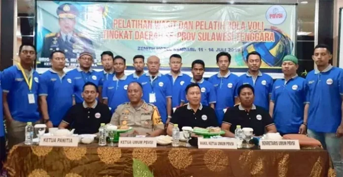 Kualitas 44 Wasit dan Pelatih Bola Voli di Sultra Ditingkatkan