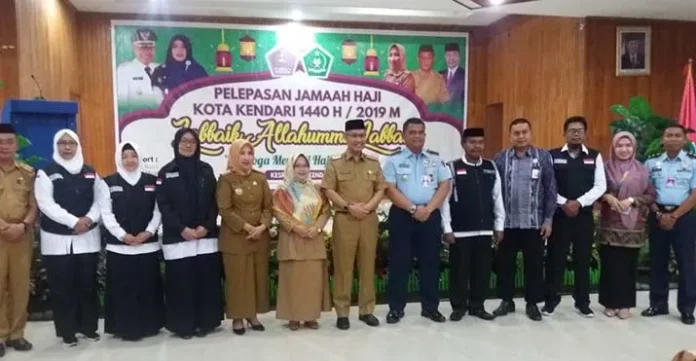 677 Jemaah Calon Haji Kota Kendari Resmi Dilepas