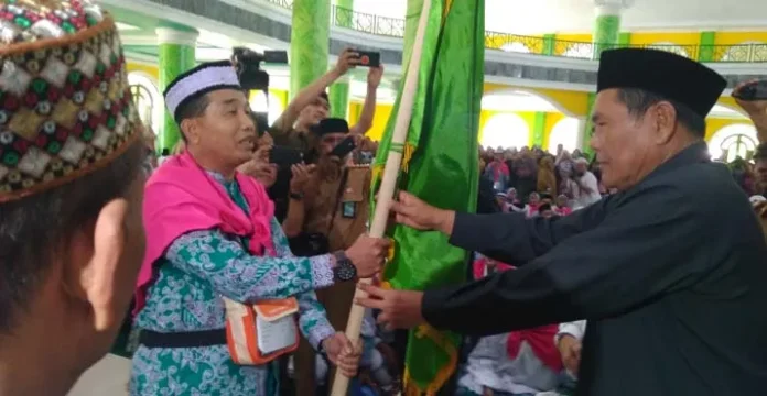 pelepasan_jch_kolaka Lepas JCH Kolaka, Safei Ingatkan Jemaah Agar Fokus Beribadah