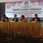 Diwarnai Protes, KPU Coret Riki Fajar Sebagai Caleg PKS Terpilih Diwarnai Protes, KPU Coret Riki Fajar Sebagai Caleg PKS Terpilih