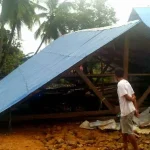 Satu Rumah di Konut Roboh Diterjang Puting Beliung Satu Rumah di Konut Roboh Diterjang Puting Beliung