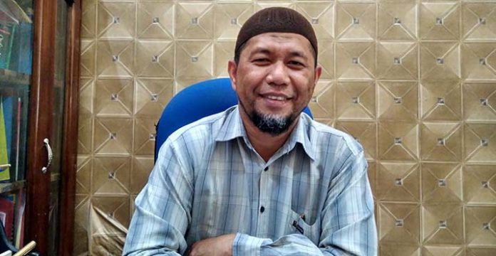 Wakil Rektor I Bidang Akademik USN Kolaka, Ruslin Hadanu