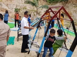 Bupati Konsel Resmikan Taman Bermain Anak di Moramo Bupati Konsel Resmikan Taman Bermain Anak di Moramo