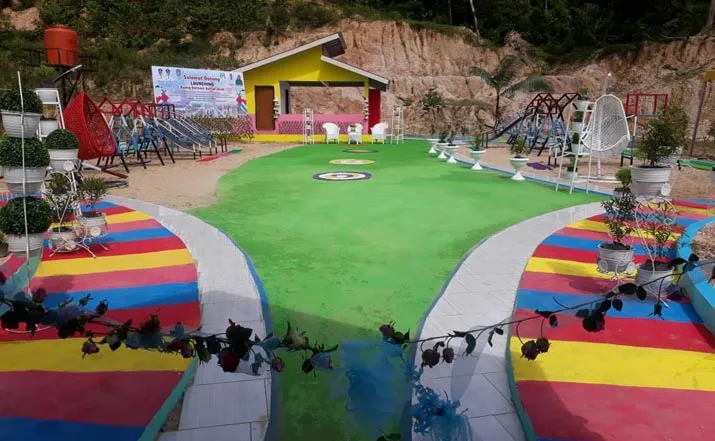 Bupati Konsel Resmikan Taman Bermain Anak di Moramo