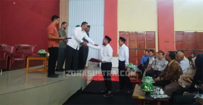 Rektor USN Serahkan SK Pengangkatan Dosen dan Tendik ASN