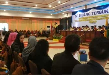 Alumni USN Kolaka Diminta Tak Hanya Berpikiran Jadi PNS Alumni USN Kolaka Diminta Tak Hanya Berpikiran Jadi PNS