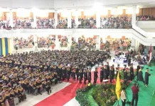 Wisudawan UHO Diminta Ciptakan Lapangan Kerja Wisudawan UHO Diminta Ciptakan Lapangan Kerja