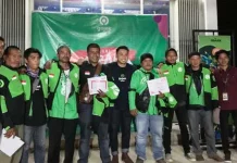7 Mitra Bintang Lima Gojek Kendari Dapat Atribut Baru Gratis 7 Mitra Bintang Lima Gojek Kendari Dapat Atribut Baru Gratis