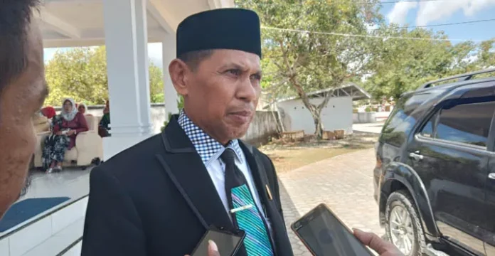 adam Ketua DPRD Buton Tengah (Buteng), Adam