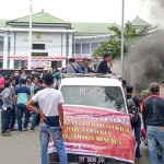 Tanggapi Tuntutan Pendemo Soal Cengkeh, Safei Usulkan Solusi Surati Pemerintah Pusat Tanggapi Tuntutan Pendemo Soal Cengkeh, Safei Usulkan Solusi Surati Pemerintah Pusat
