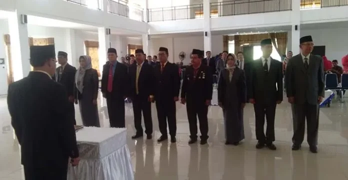 Pemkab Bombana Rotasi Enam Pejabat Eselon II