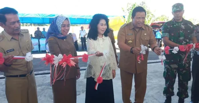 gunting_pita_spbu_muna SPBU Baru Beroperasi di Muna, Rusman: Roda Ekonomi Bisa Meningkat