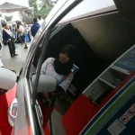 Menggoyang Kendaraan Saat Isi BBM Bisa Berujung Kebakaran Isi BBM Sambil Menggoyangkan Mobil