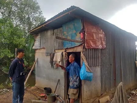 Berkendara Sepeda Bekas, Kakek 88 Tahun Berjualan Es Krim Keliling di Kolaka