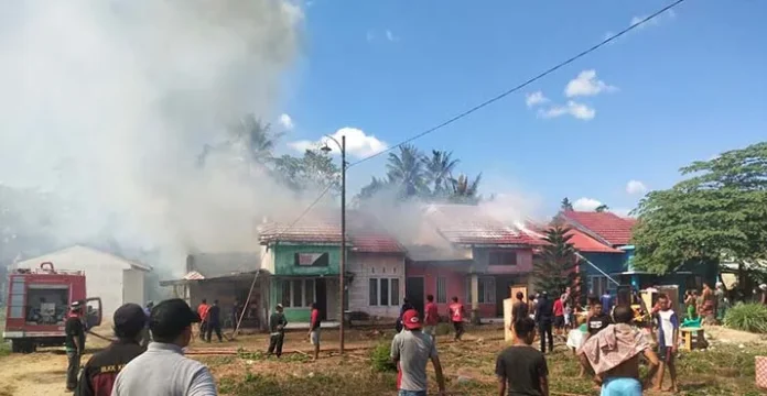 Gudang Kayu Somel dan Rumah di Kolaka Terbakar, Kerugian Capai Ratusan Juta