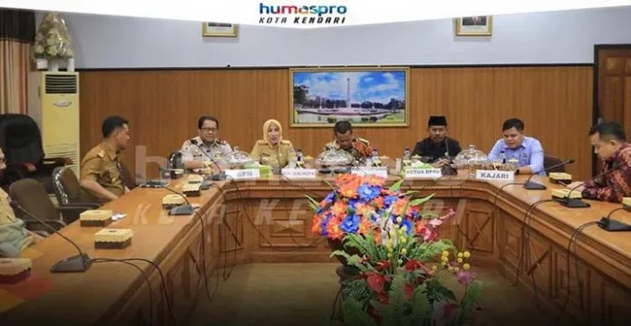 KPK Sambangi Kantor Wali Kota Kendari