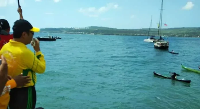 Wisman Ramaikan Lomba Koli-Koli Festival Budaya Tua Buton