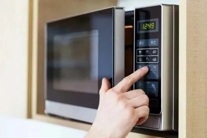 Kenali 5 Perbedaan Oven dan Microwave sebelum Memilih untuk Membelinya!