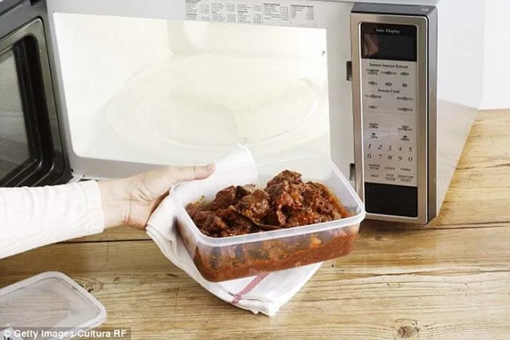 Kenali 5 Perbedaan Oven dan Microwave sebelum Memilih untuk Membelinya!