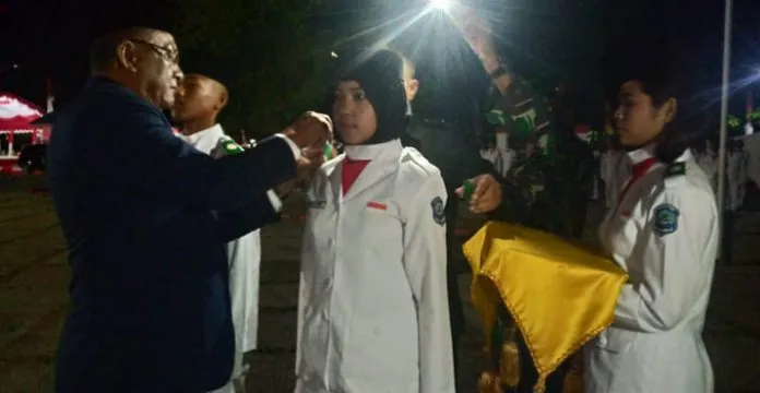 Bupati Buteng Kukuhkan 70 Anggota Paskibraka HUT ke-74 RI