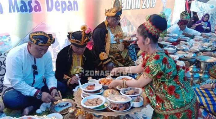 Ali Mazi Akan Usulkan Pasarwajo Jadi Jalur Wisata Dunia