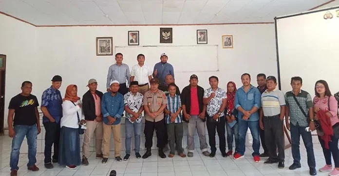 pencinta_rajiuntumada Soal Baliho, Kapolres: Muna dan Mubar Adalah Saudara