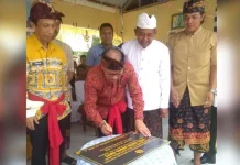 Resmikan Pura, Bupati Konsel Bangga dengan Semangat Gotong Royong Masyarakat Bali Resmikan Pura, Bupati Konsel Bangga dengan Semangat Gotong Royong Masyarakat Bali