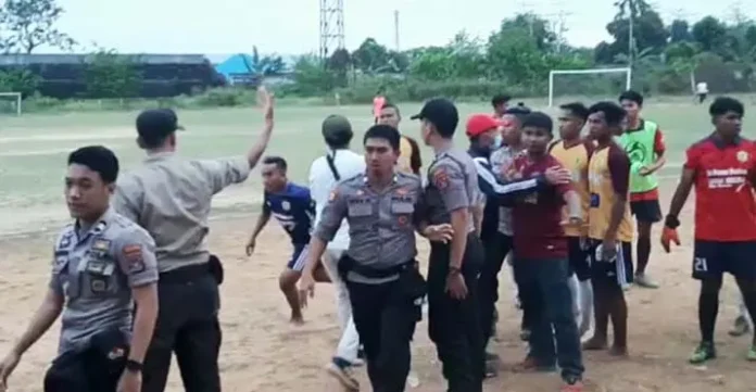 Pertandingan Liga 3 Sultra Ricuh, Wasit Nyaris Dihajar Pemain