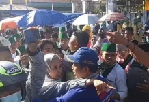 Monianse Kecewa Anggota HMI Baubau dan Satpol PP Saling Dorong Saat Gerak Jalan Indah Monianse Kecewa Anggota HMI Baubau dan Satpol PP Saling Dorong Saat Gerak Jalan Indah