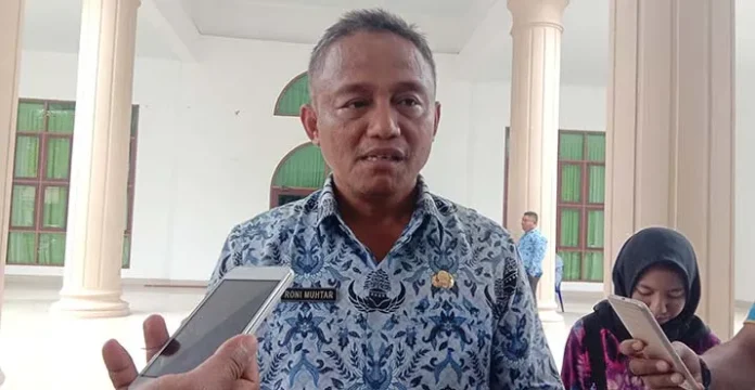 roni_mucthar-baubaua Sekretaris Kota (Sekot) Baubau, Roni Mucthar