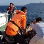 Patah As Kemudi, 90 Penumpang Kapal Rute Laonti-Kendari Dievakuasi Patah As Kemudi, 90 Penumpang Kapal Rute Laonti-Kendari Dievakuasi