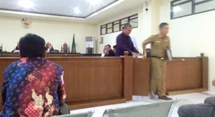 Bupati Disebut Perintahkan Bagi Duit ke Ketua DPRD Konawe